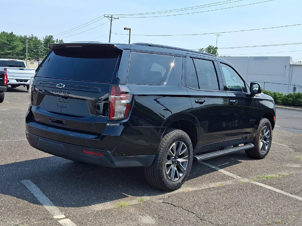 Used 2023 Black Chevrolet Z71 image 12