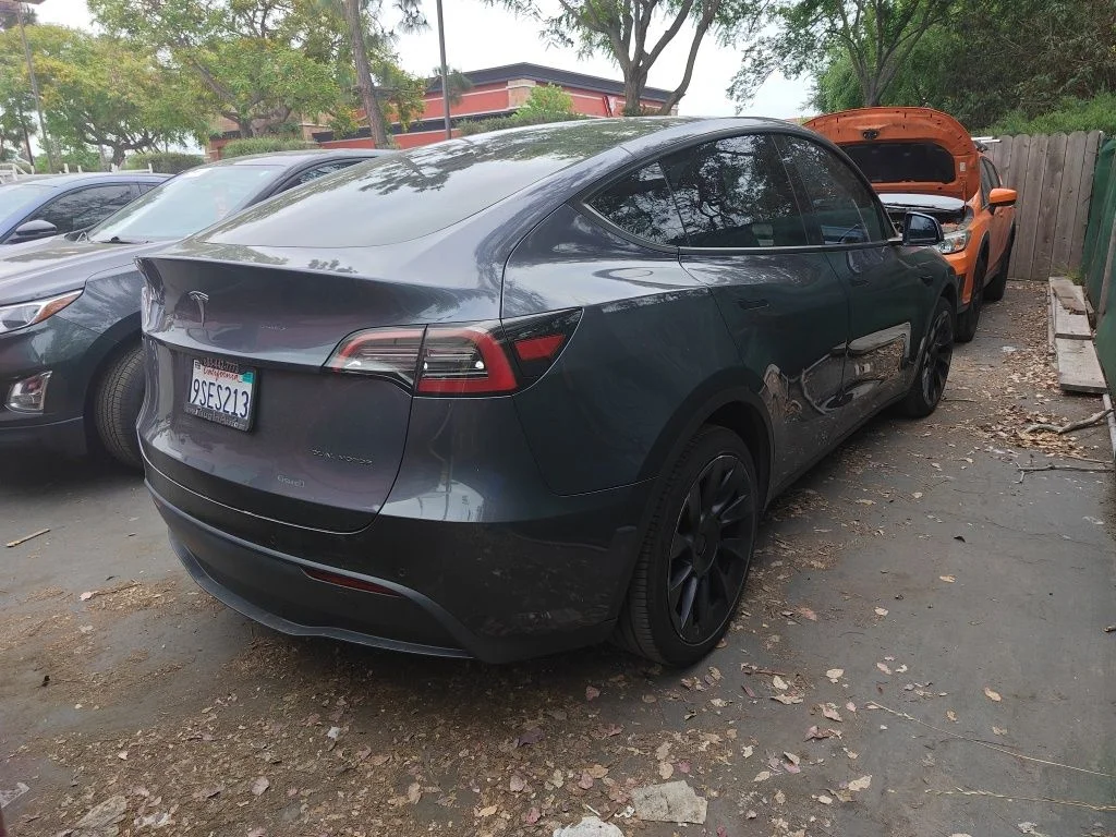 Used 2022  Tesla Long Range image 2