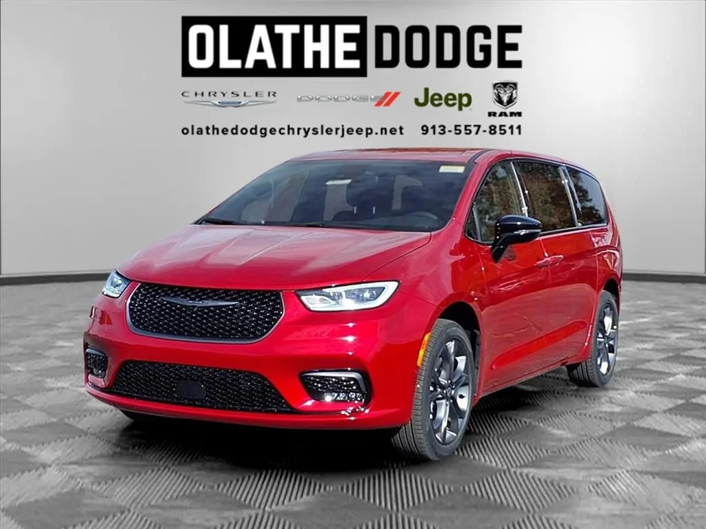 2026 Chrysler Pacifica Select AWD's photo