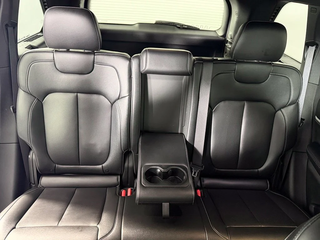 Used 2024 White Jeep 4xe image 19