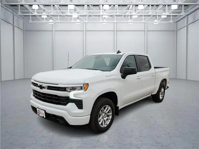Used 2026 White Chevrolet RST 4x2 Crew Cab 5.75 ft. box 147.4 in. WB image 1