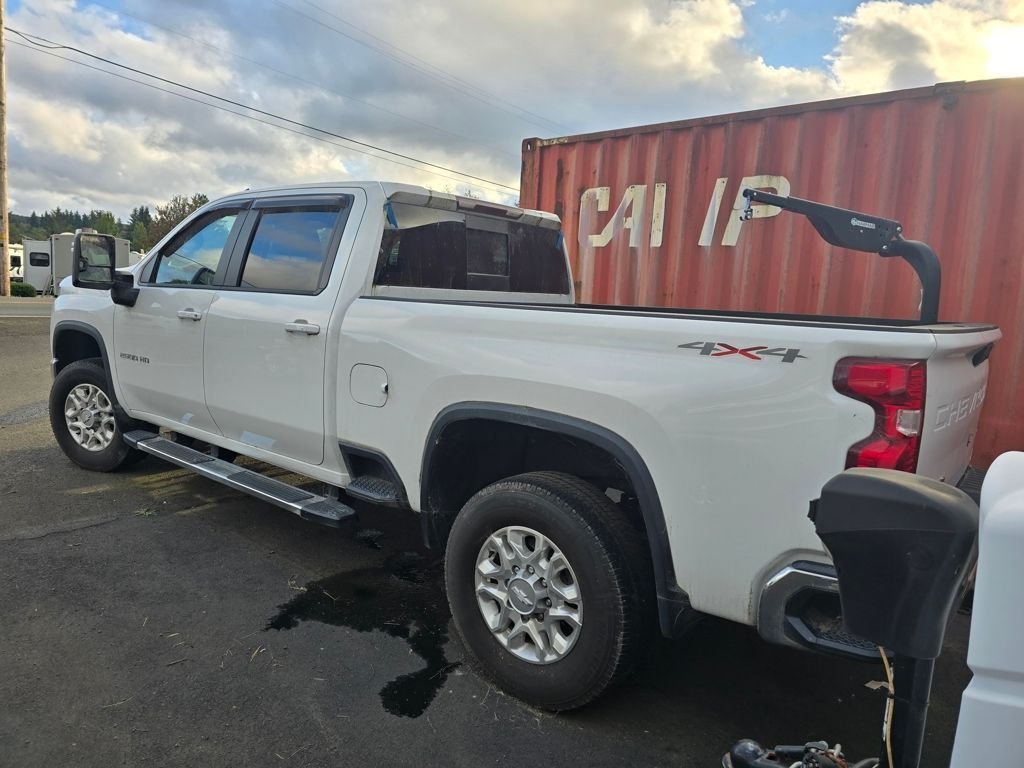 Used 2020 Summit White Chevrolet LT image 4