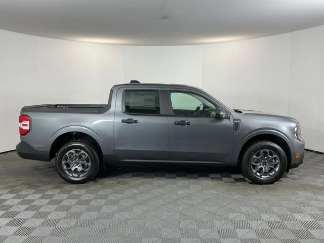 New 2026 Carbonized Gray Metallic Ford XLT image 4