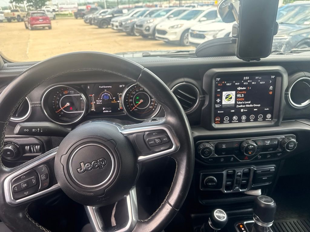 Used 2019 Granite Crystal Clearcoat Metallic Jeep Unlimited Sahara image 11