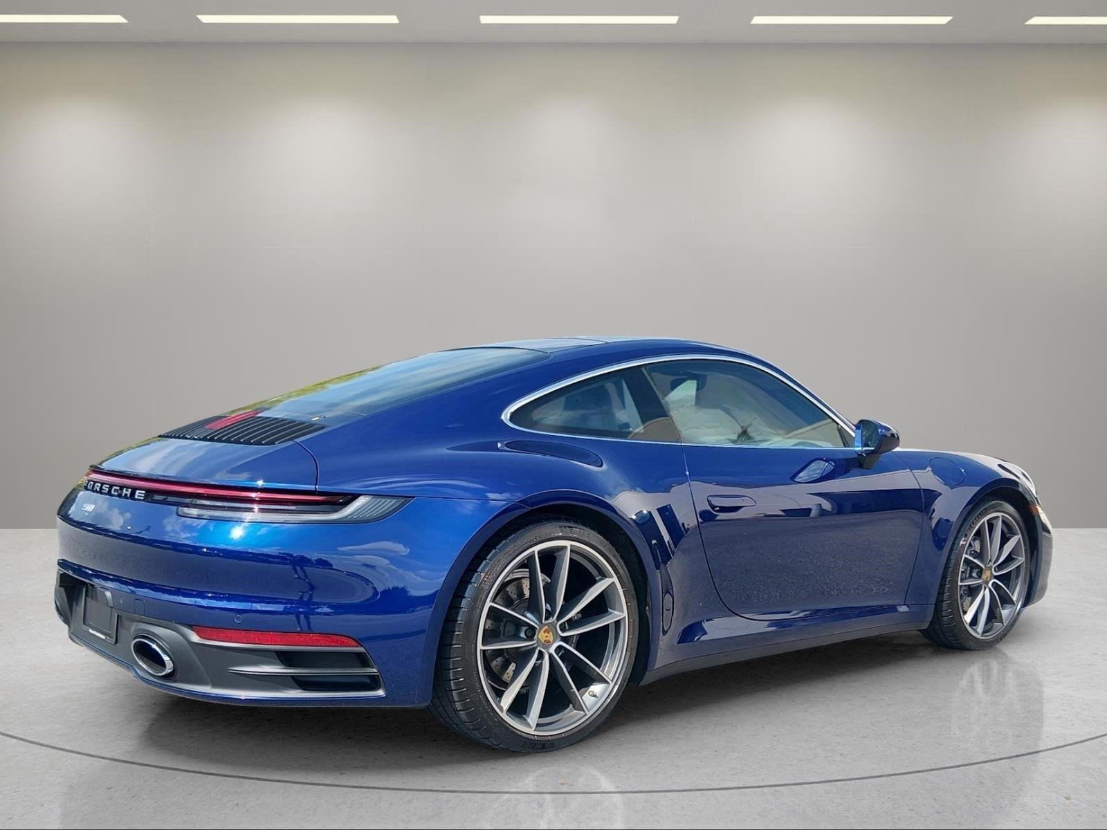 Used 2020 Gentian Blue Metallic Porsche Carrera image 5