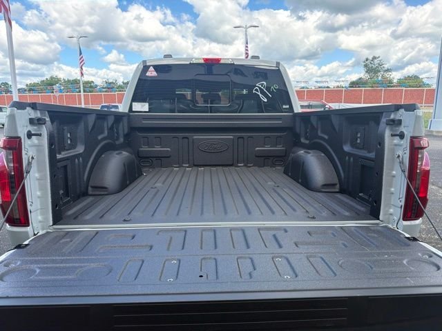 New 2026 White Ford XLT image 5