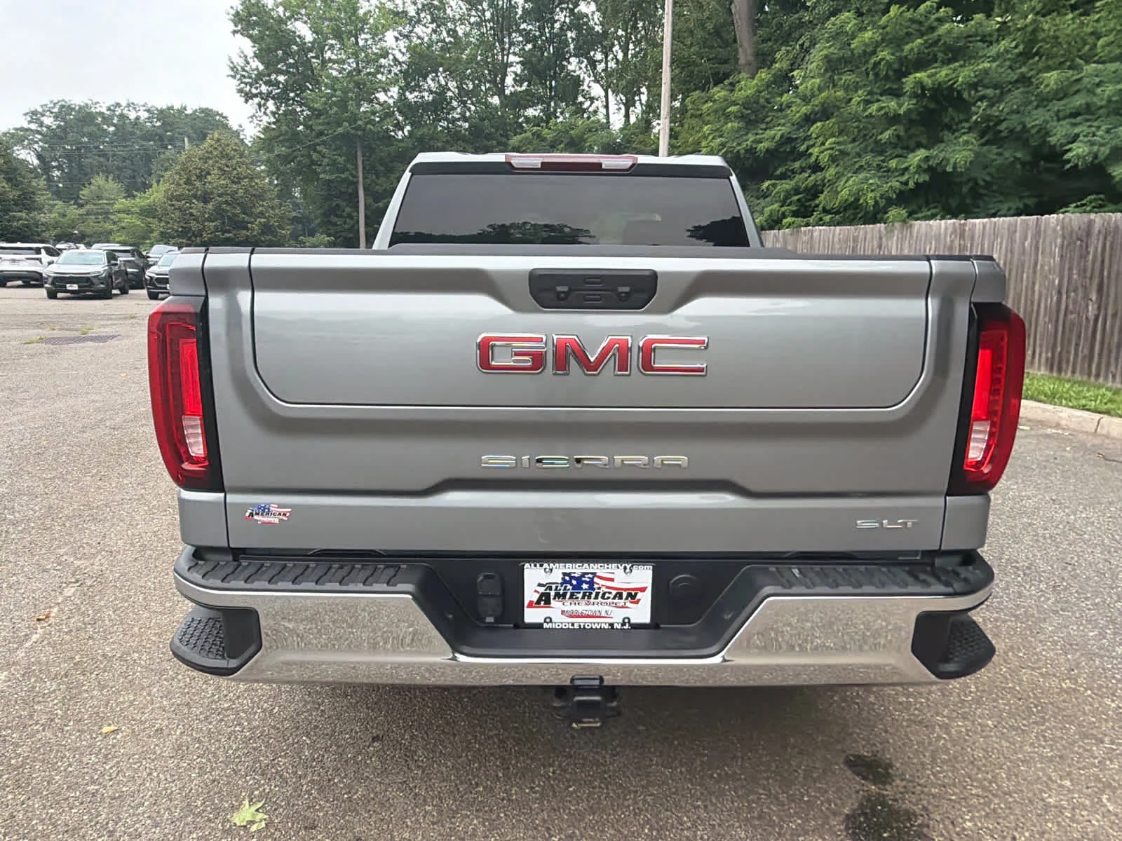Used 2025 Sterling Metallic GMC SLT image 9