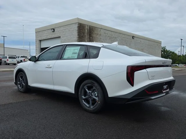 New 2026 Snow White Pearl Kia LXS image 3