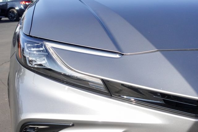 New 2026 Heavy Metal with Midnight Black Metallic roof <sup>1</sup> Toyota  XSE image 4
