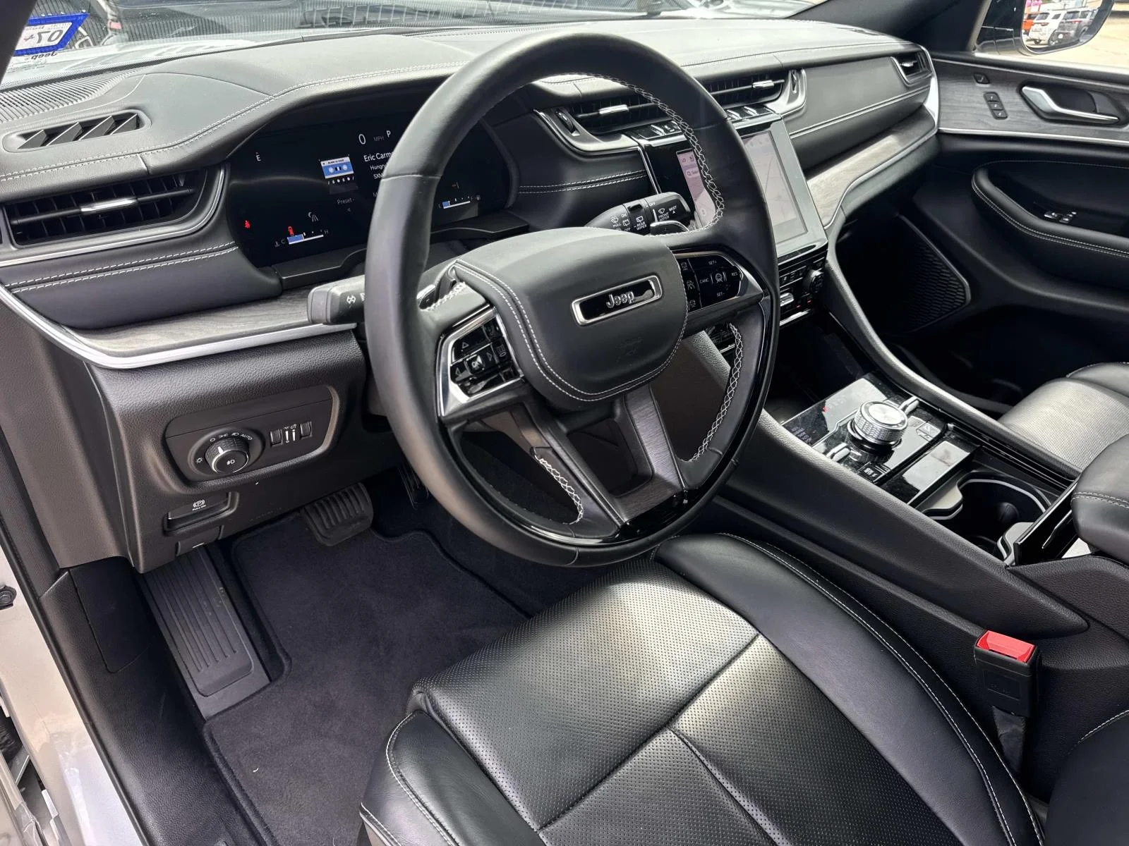 Used 2022 Silver Zynith Jeep Overland image 18