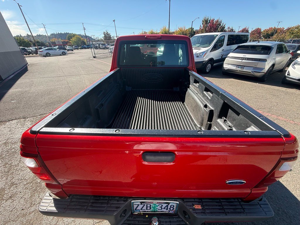 Used 2004  Ford  image 16