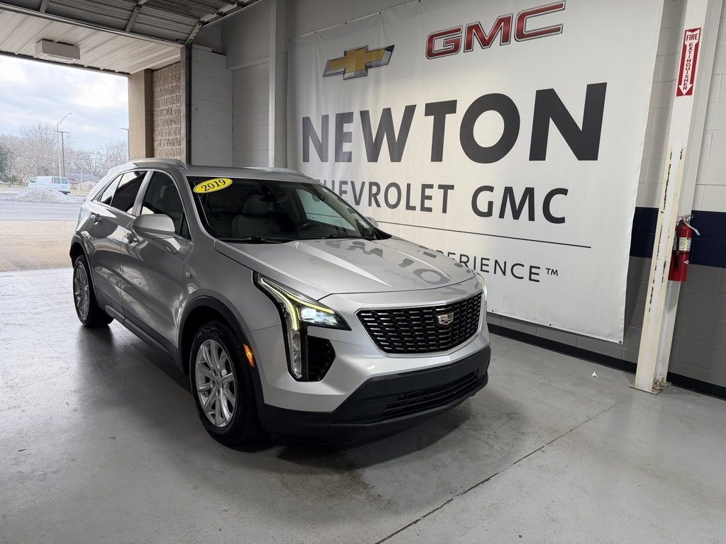 Used 2019 Cadillac XT4 Luxury with VIN 1GYAZAR47KF134083 for sale in Shelbyville, TN