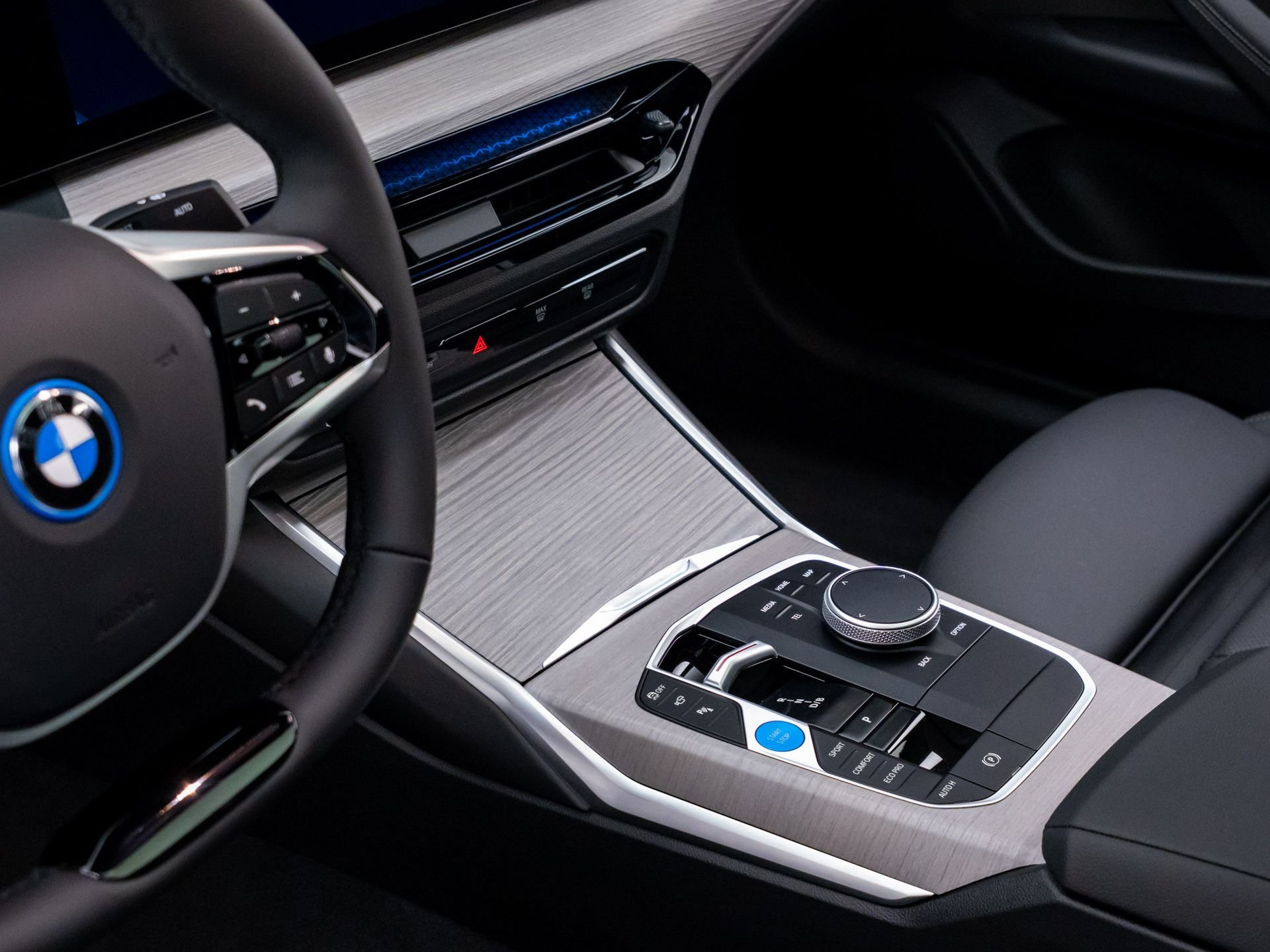 New 2026 Black Sapphire Metallic BMW xDrive40 image 12