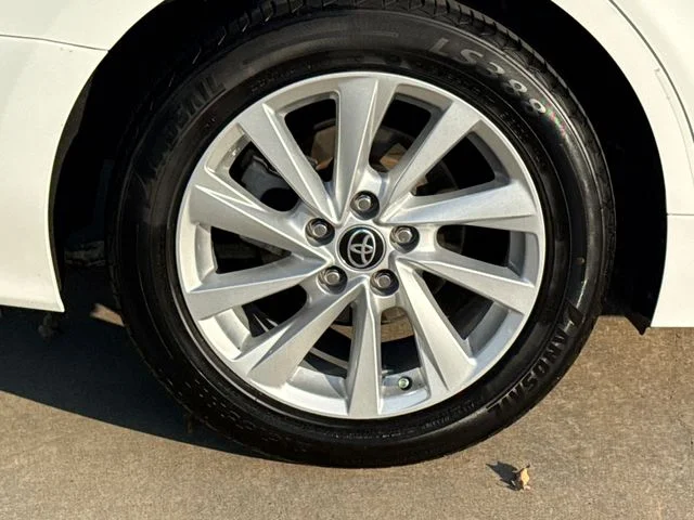 Used 2023 White Toyota LE image 9