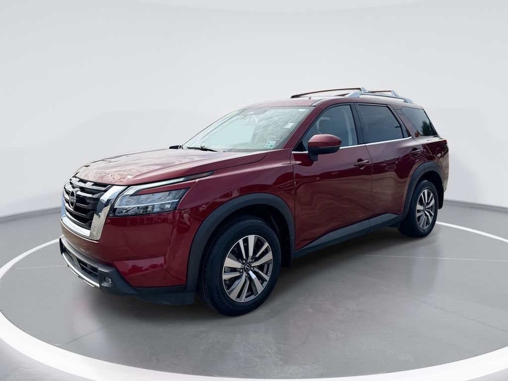 2022 Nissan Pathfinder SL