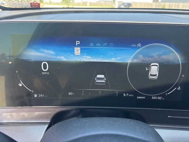 Used 2023  Kia SX-Prestige image 6