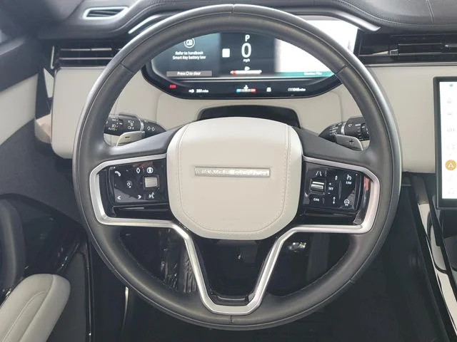 Used 2024  Land Rover SE image 14