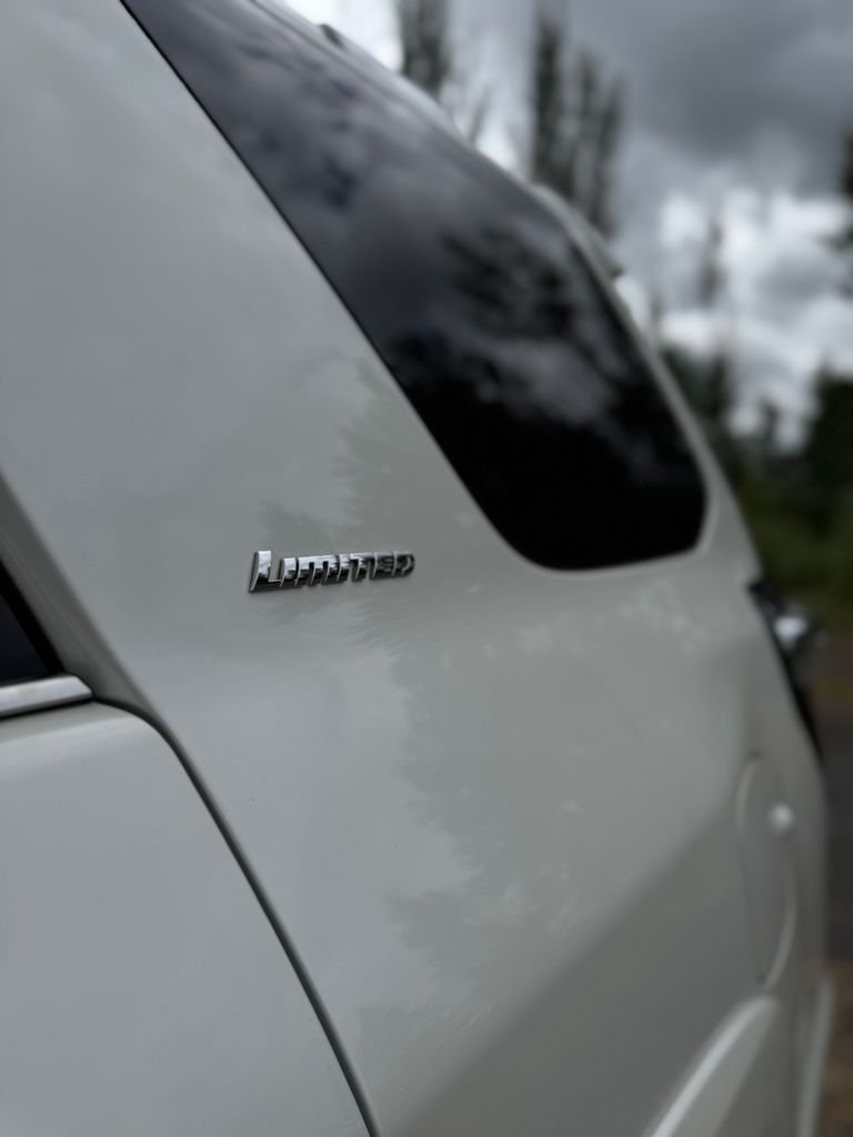 Used 2020 Blizzard Pearl Toyota Limited image 40