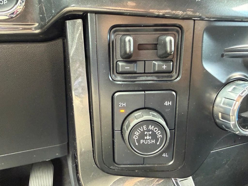 Certified Used 2023 Gray Ford XLT image 27