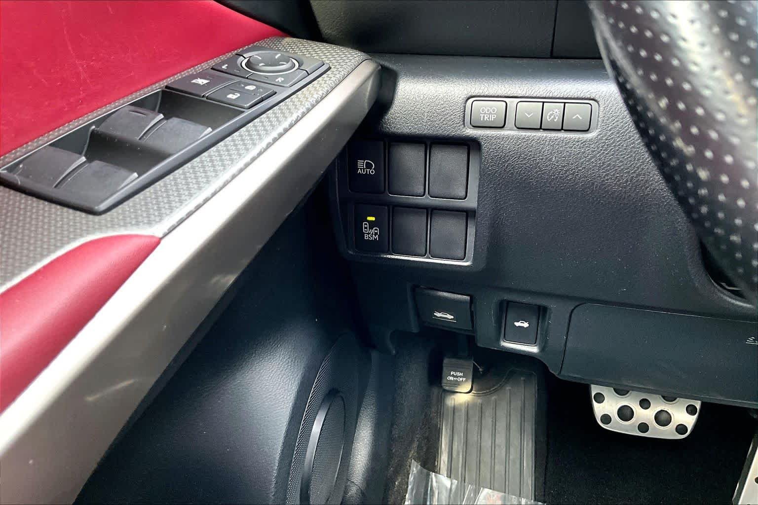 Used 2017 Atomic Silver Lexus  image 34
