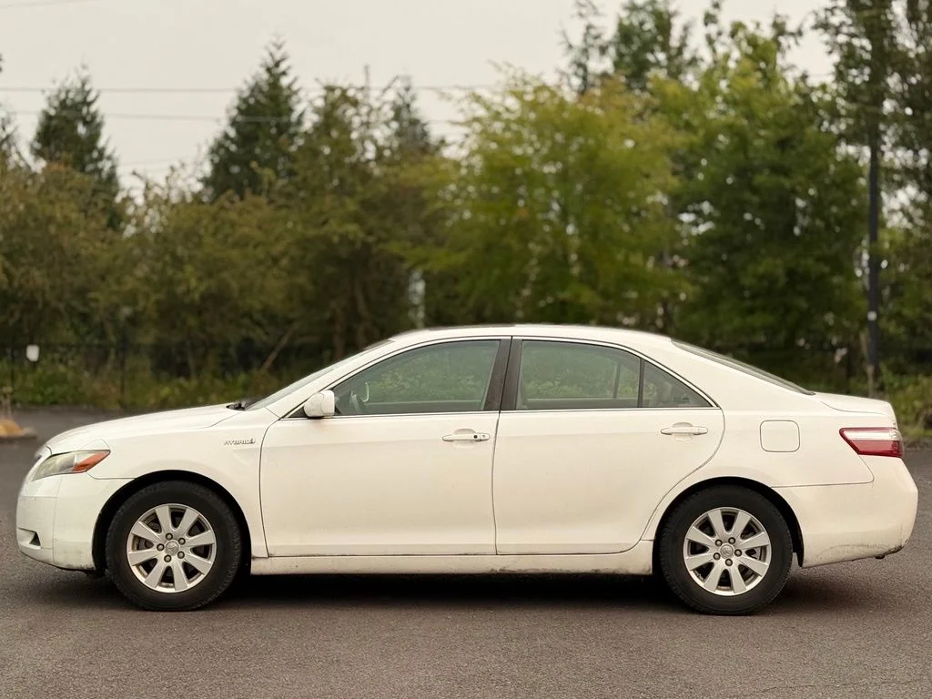 Used 2008 Toyota Camry Hybrid with VIN JTNBB46K583048182 for sale in Beaverton, OR