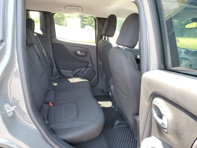 Used 2021 Gray Jeep Latitude image 22