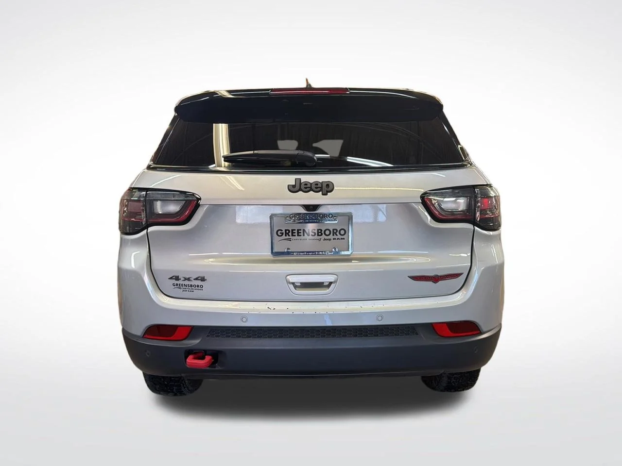 Used 2025 Silver Jeep Trailhawk image 4