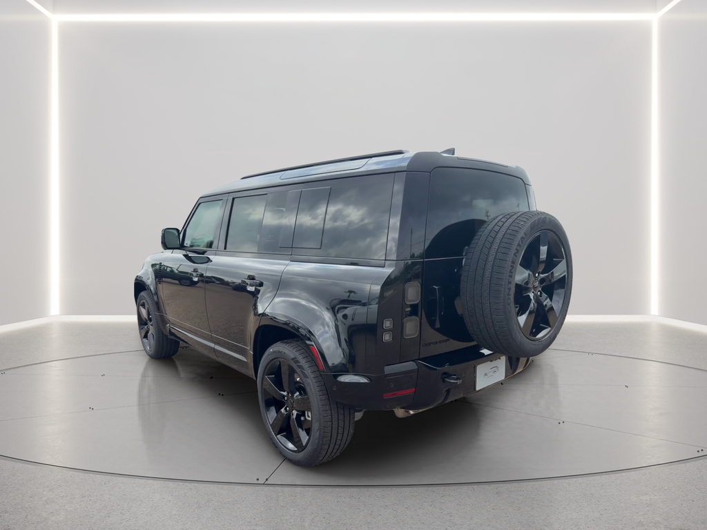 New 2026 Santorini Black Land Rover X-Dynamic SE image 7