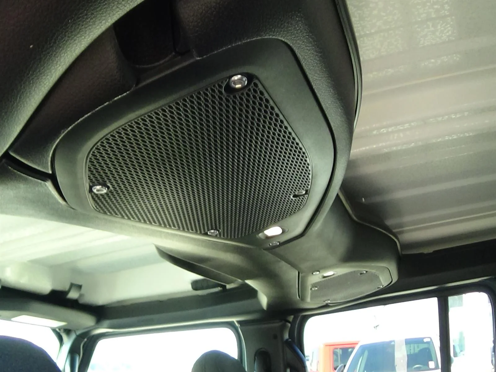 Used 2024 Anvil Clear Coat (pds) Jeep Rubicon image 11