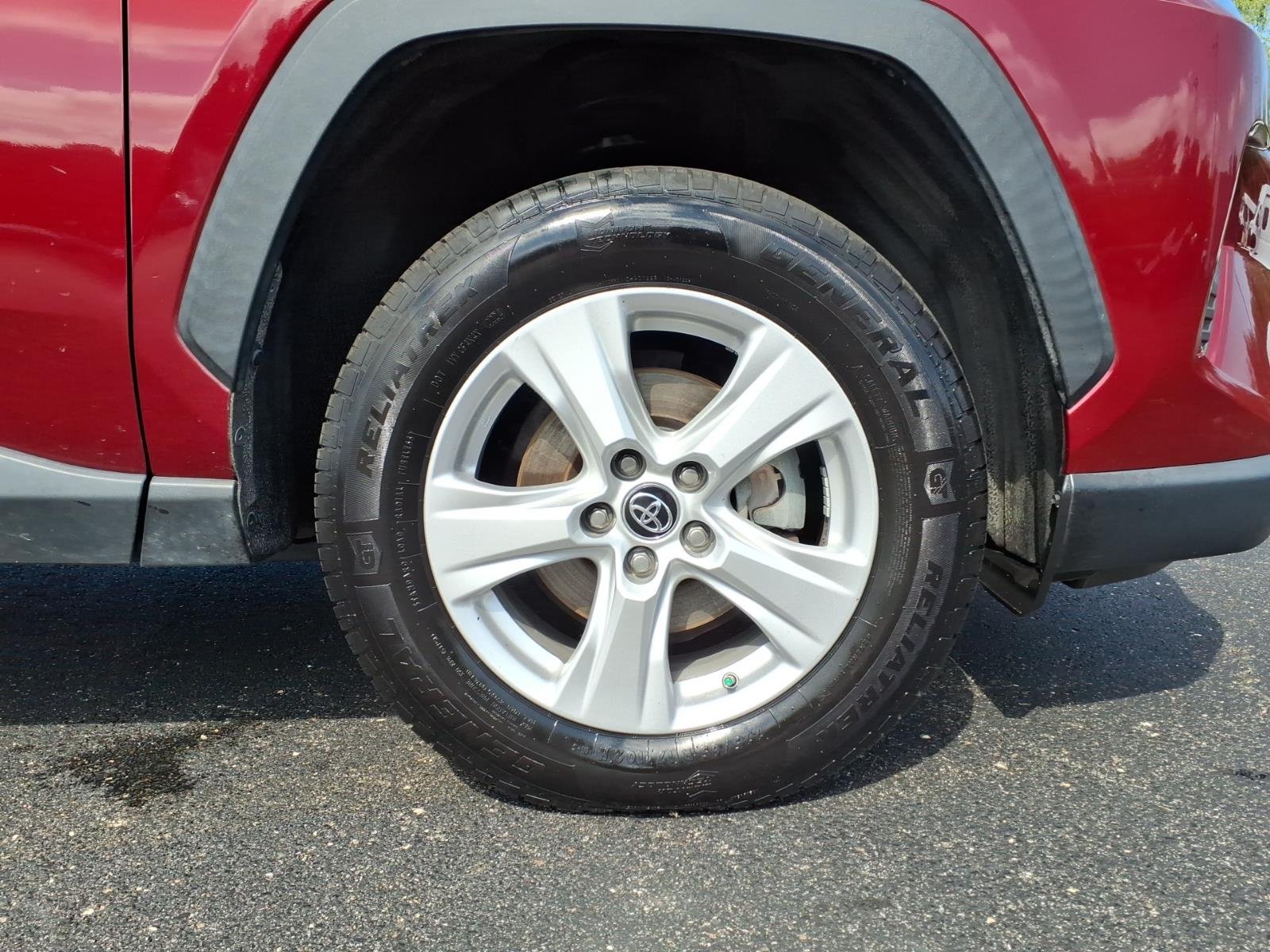 Used 2020 Super White Toyota XLE image 9
