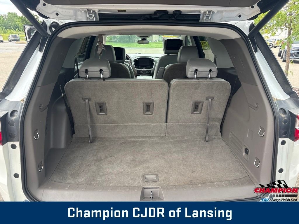 Used 2019 Beige Chevrolet Premier image 17