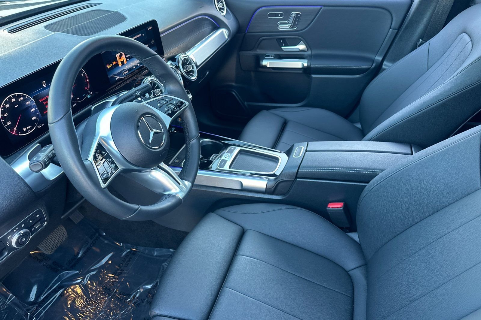 Certified Used 2025 Black Mercedes-Benz GLB 250 image 10