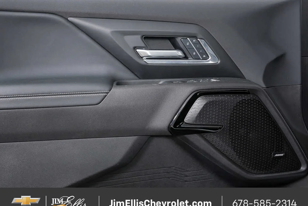 2025 Chevrolet Silverado EV LT - Photo 6