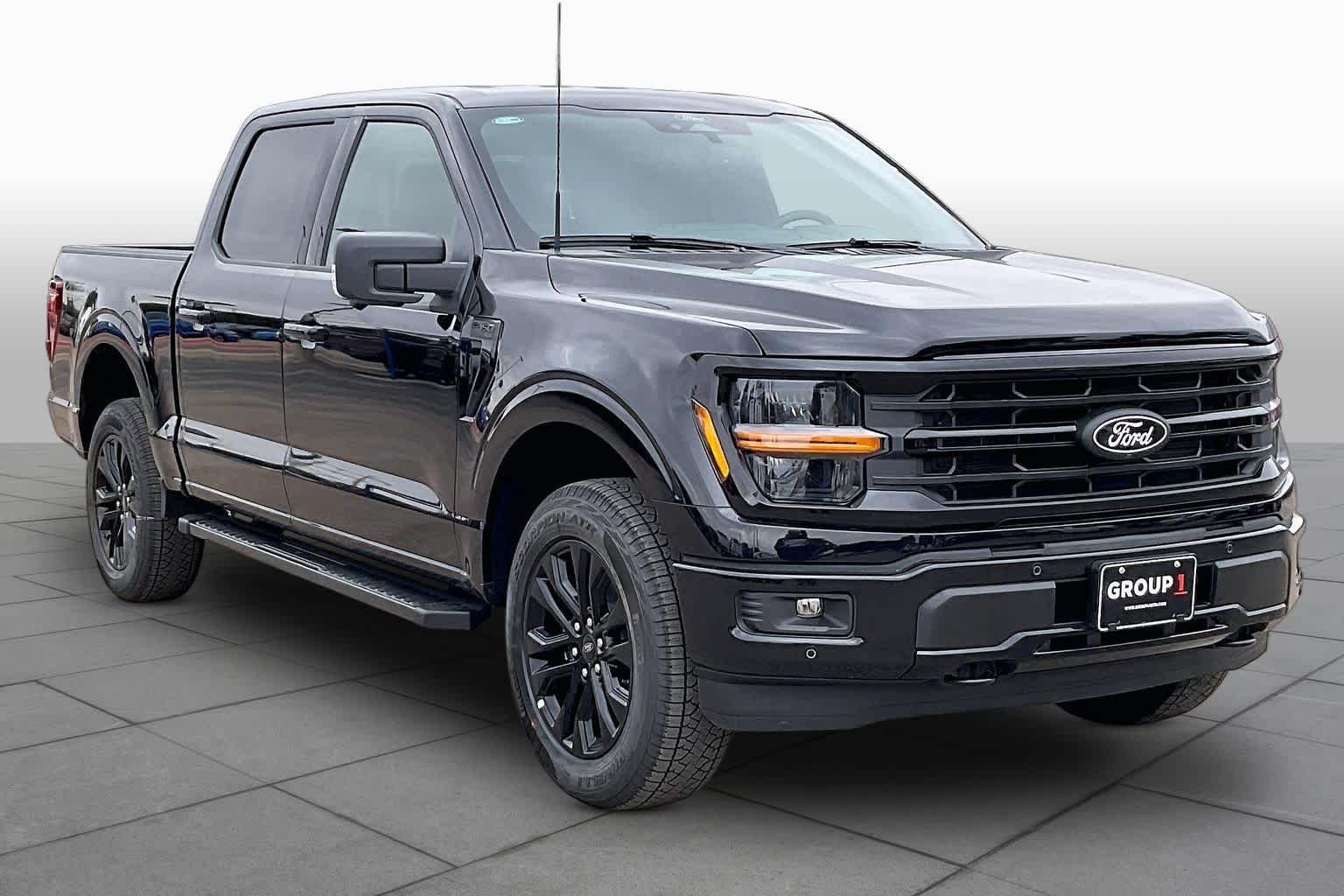 New 2026 Agate Black Metallic Ford XLT image 2