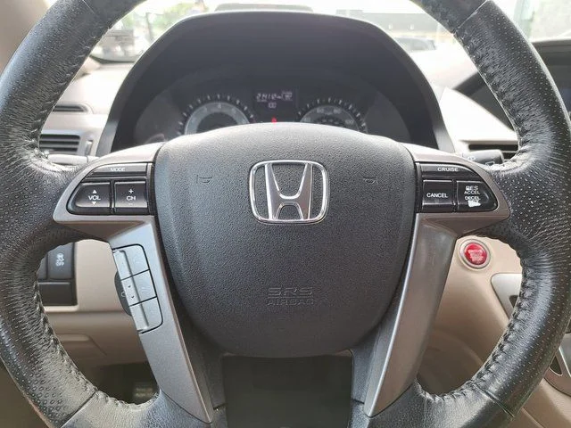 Used 2016 Red Honda EX-L image 12