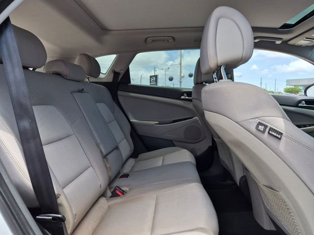 Used 2018 Molten Silver Hyundai Value image 29