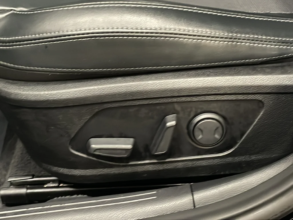 Used 2022 Black Kia GT-Line image 18