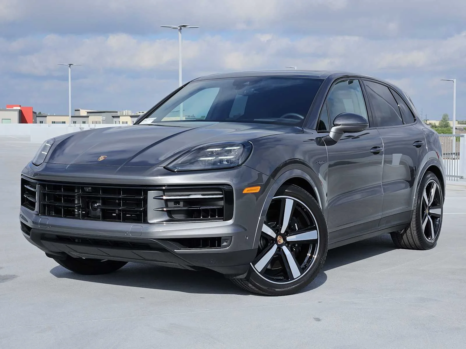 2025 Porsche Cayenne S E-Hybrid's photo