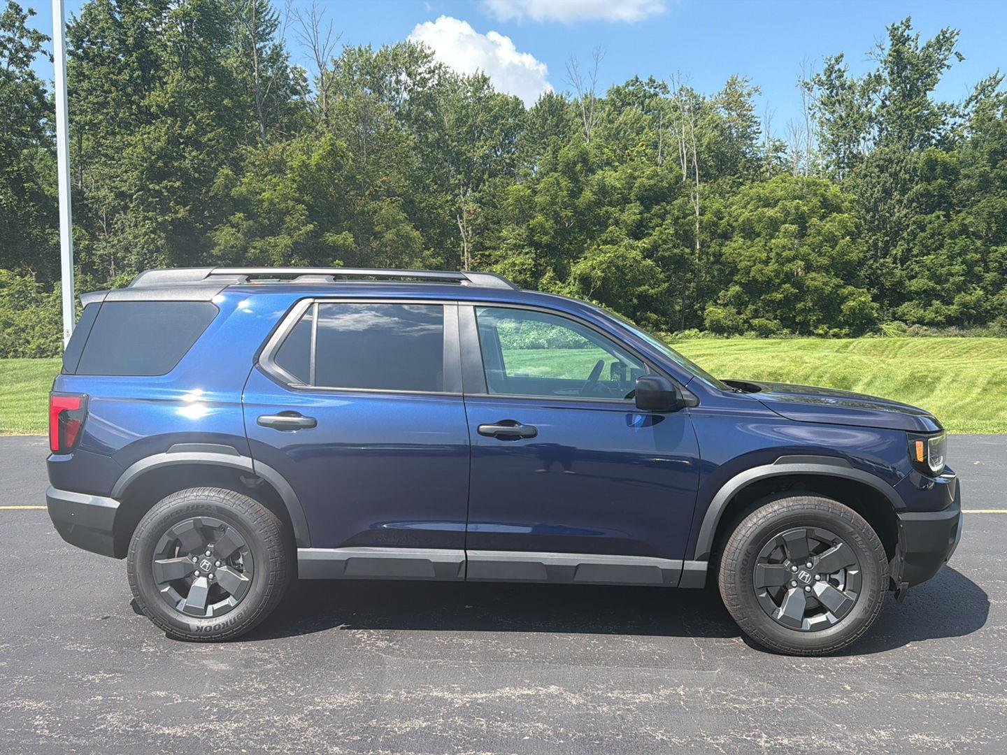 Used 2026 Obsidian Blue Pearl Honda RTL image 4