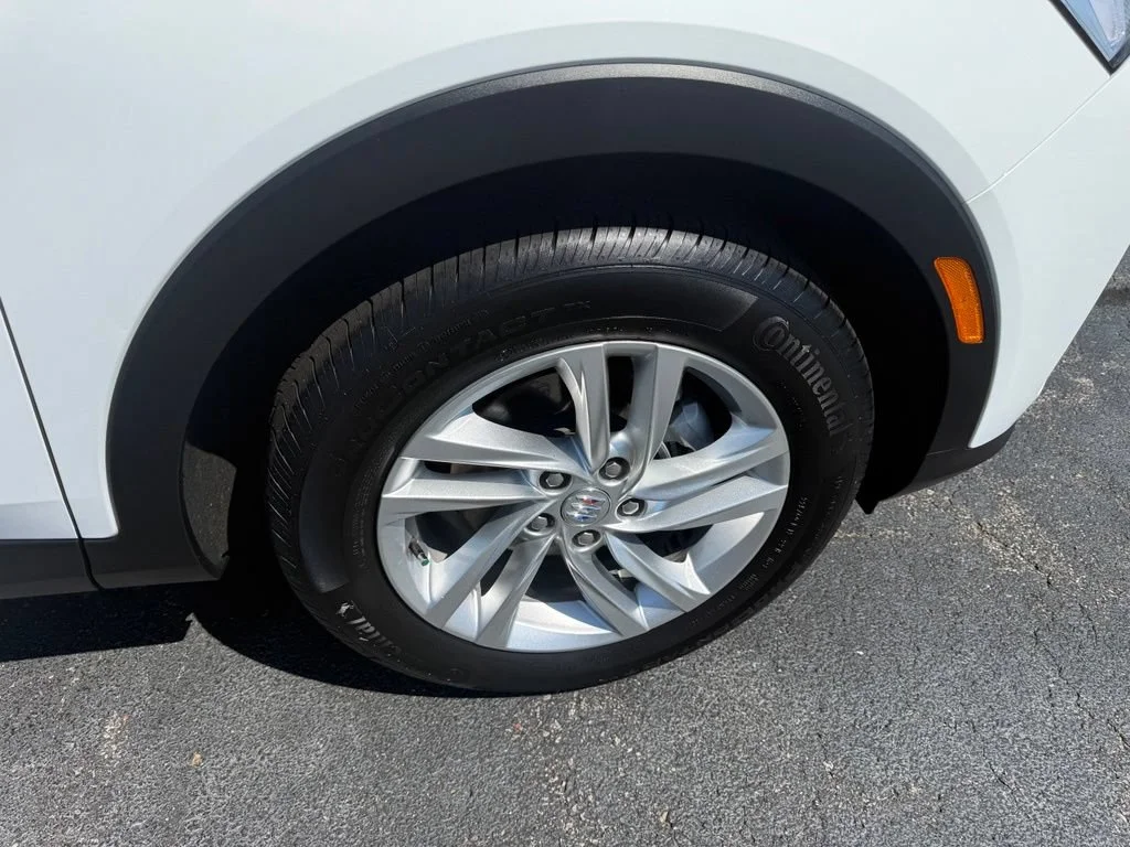 Used 2024 Summit White Buick Preferred image 10