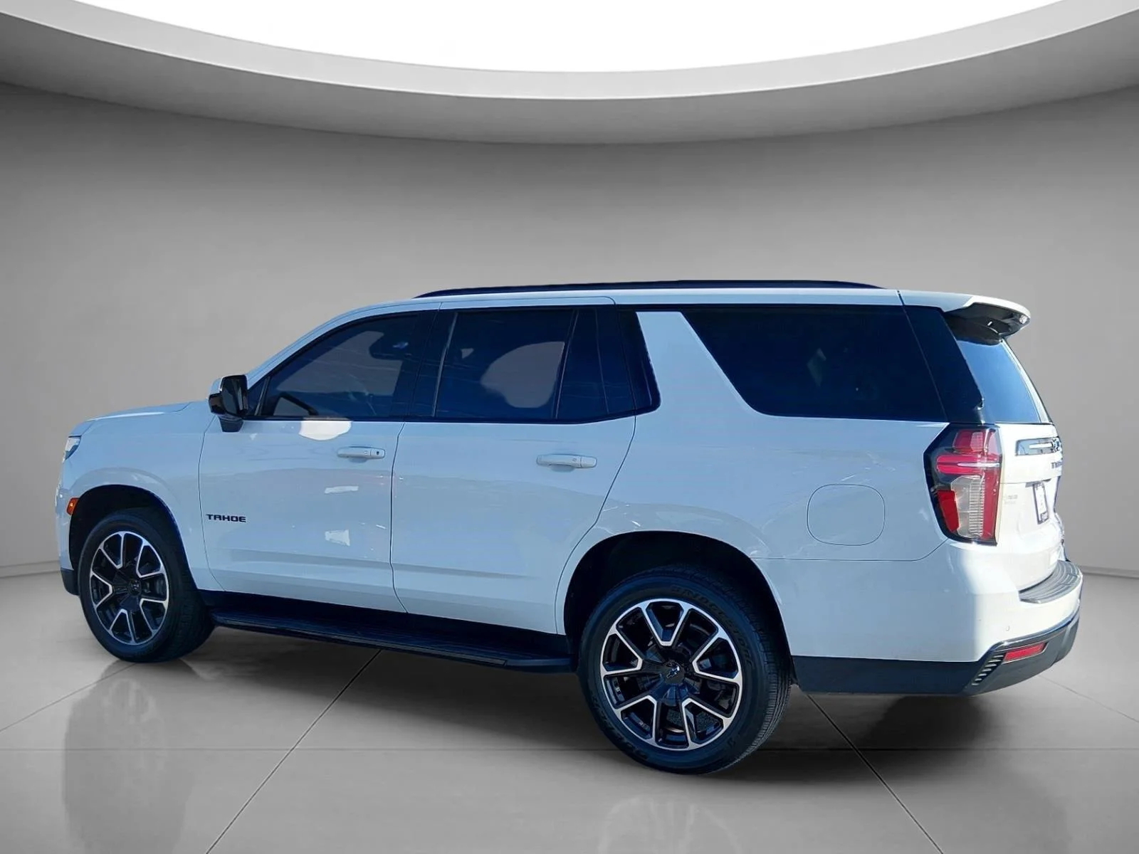 Used 2021 Summit White Chevrolet RST image 3