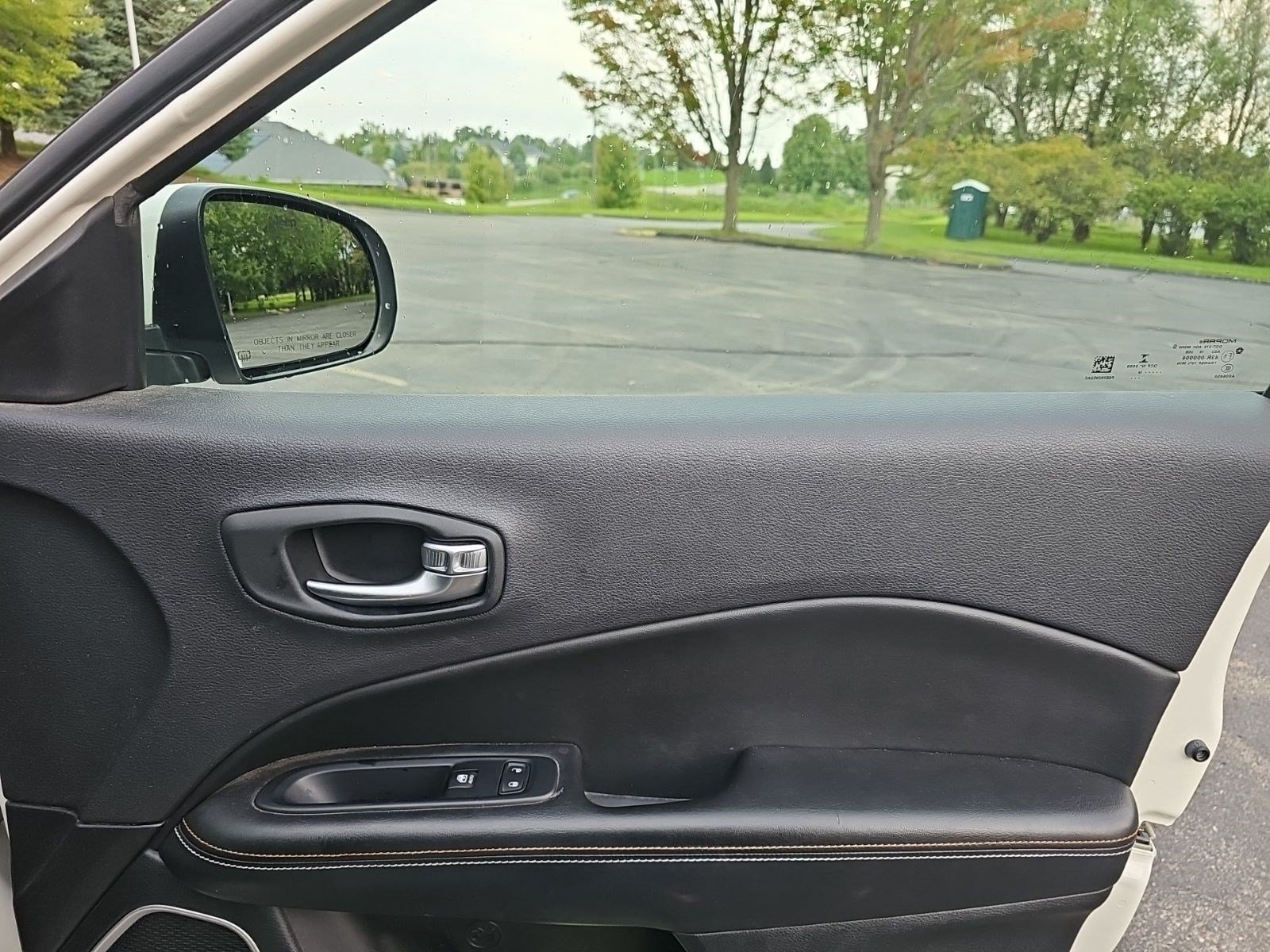 Used 2018 White Clearcoat Jeep Latitude image 13