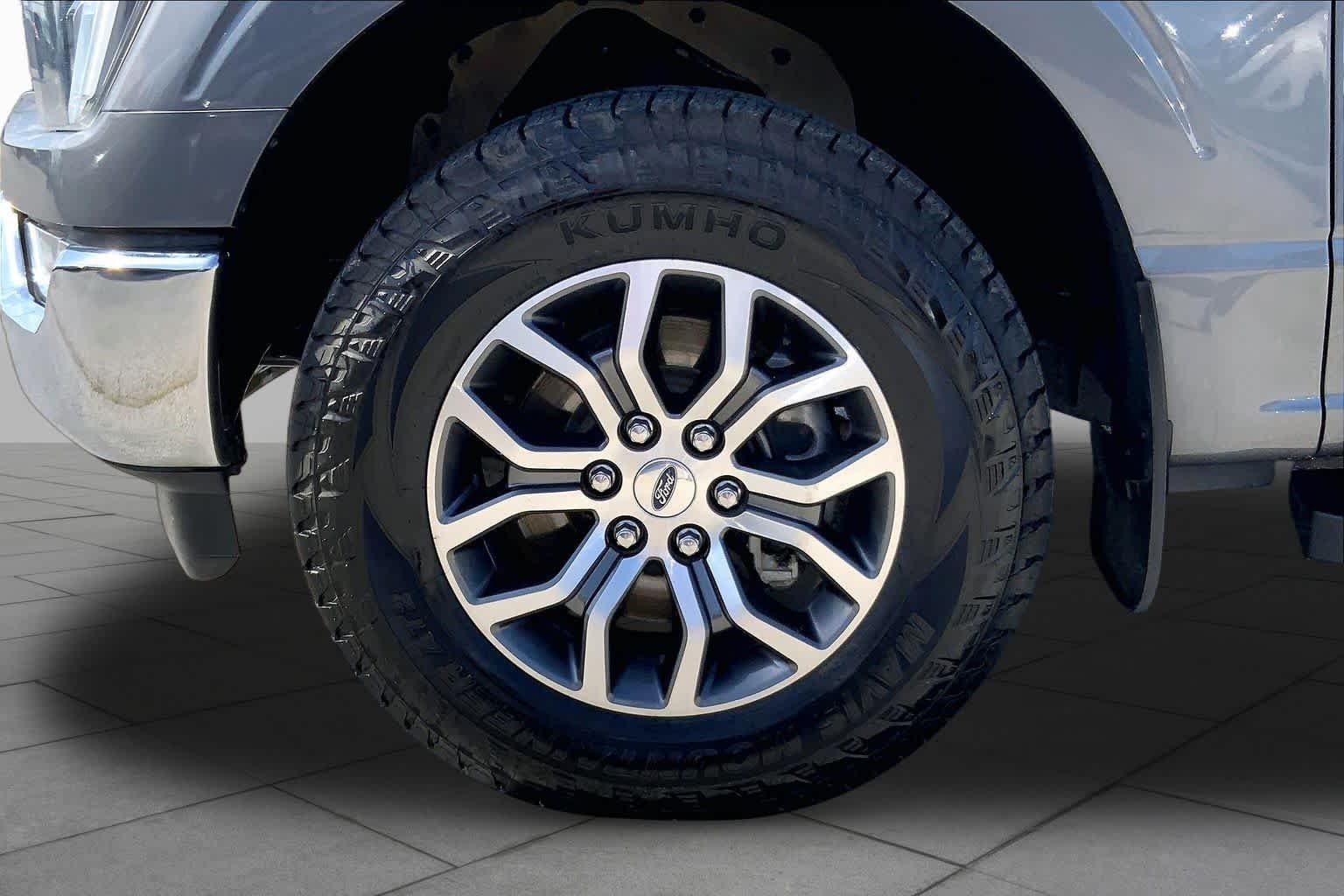 Certified Used 2021 Carbonized Gray Metallic Ford LARIAT image 11