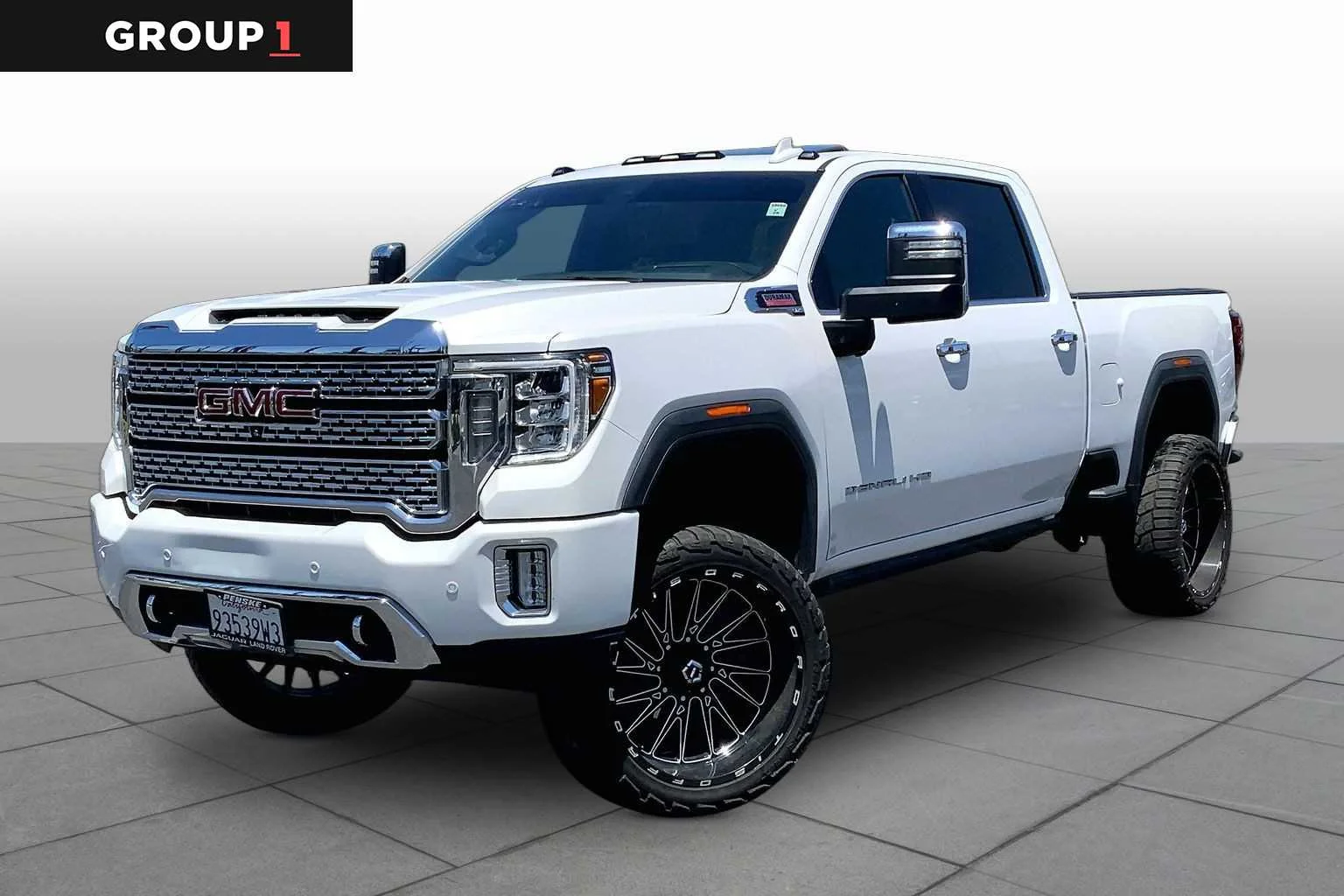 2023 GMC Sierra 4WD Crew Cab Standard Box Denali's photo