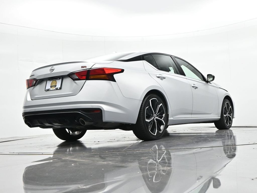Used 2024 Brilliant Silver Metallic Nissan 2.5 SR Sedan image 20