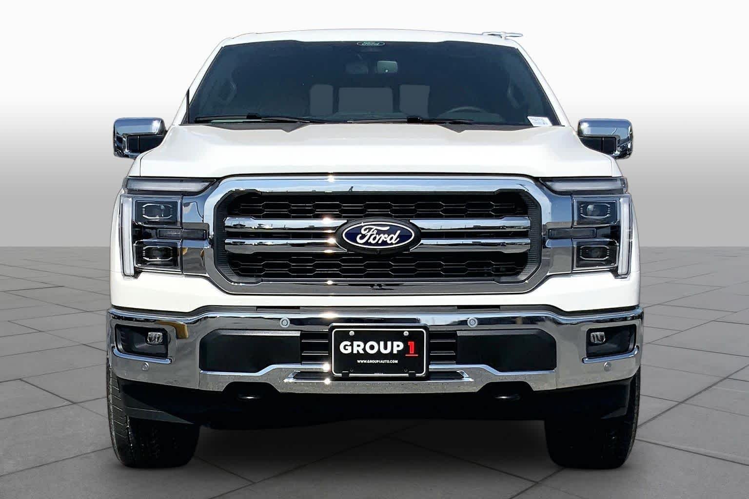 New 2026 Star White Metallic Tri-Coat Ford Lariat® image 3