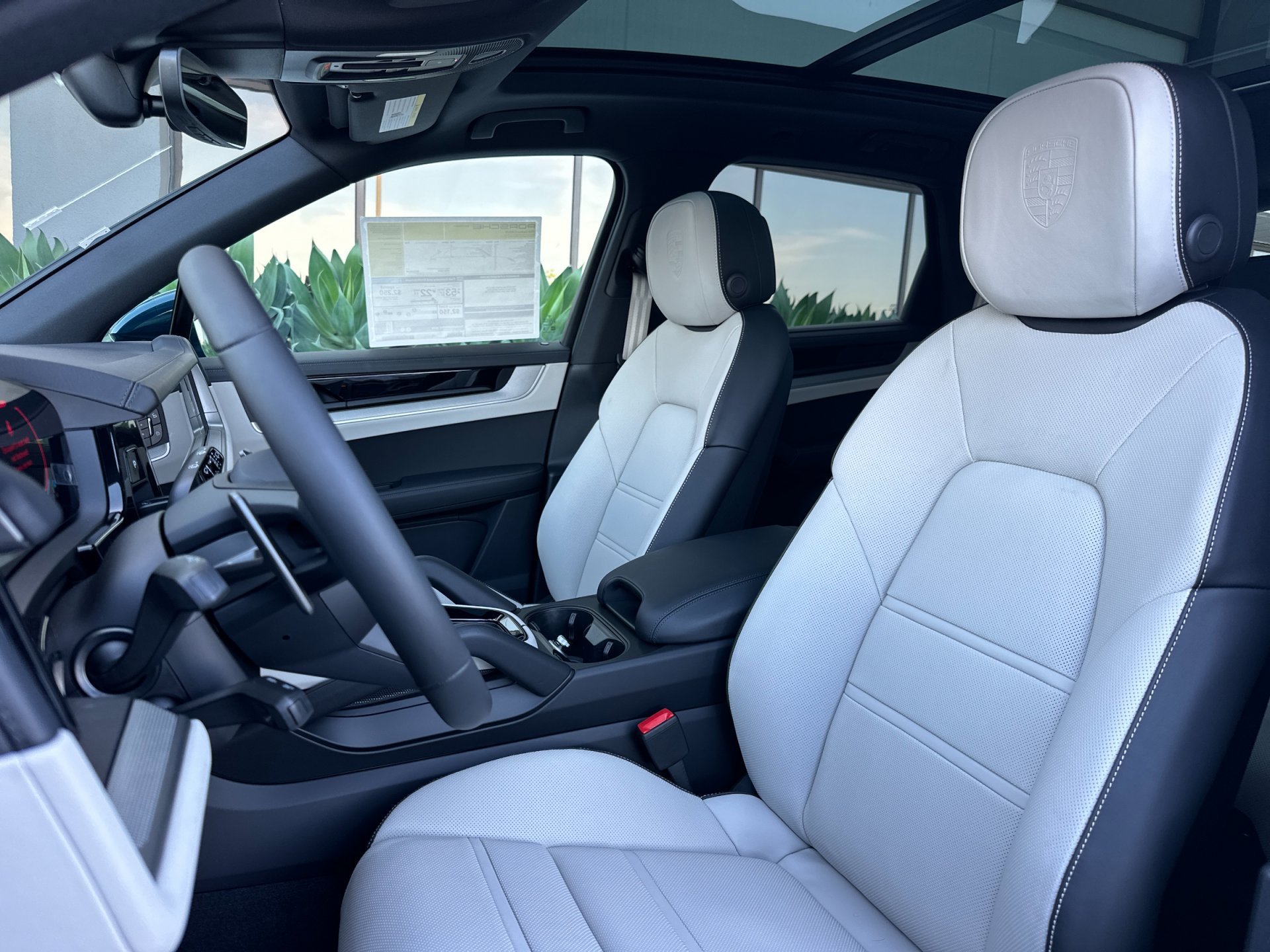 New 2026 Montego Blue Metallic Porsche E-Hybrid image 6