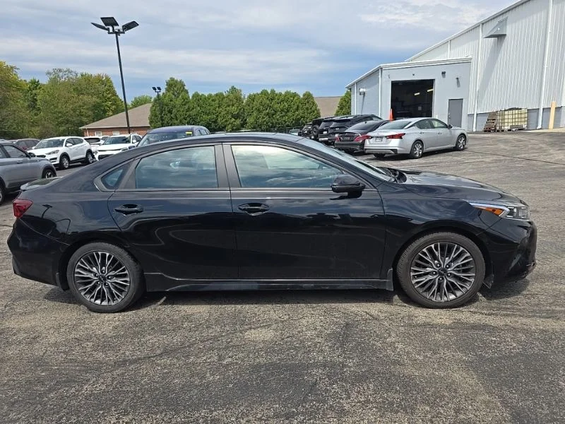 Used 2023 Black Kia GT-Line image 9