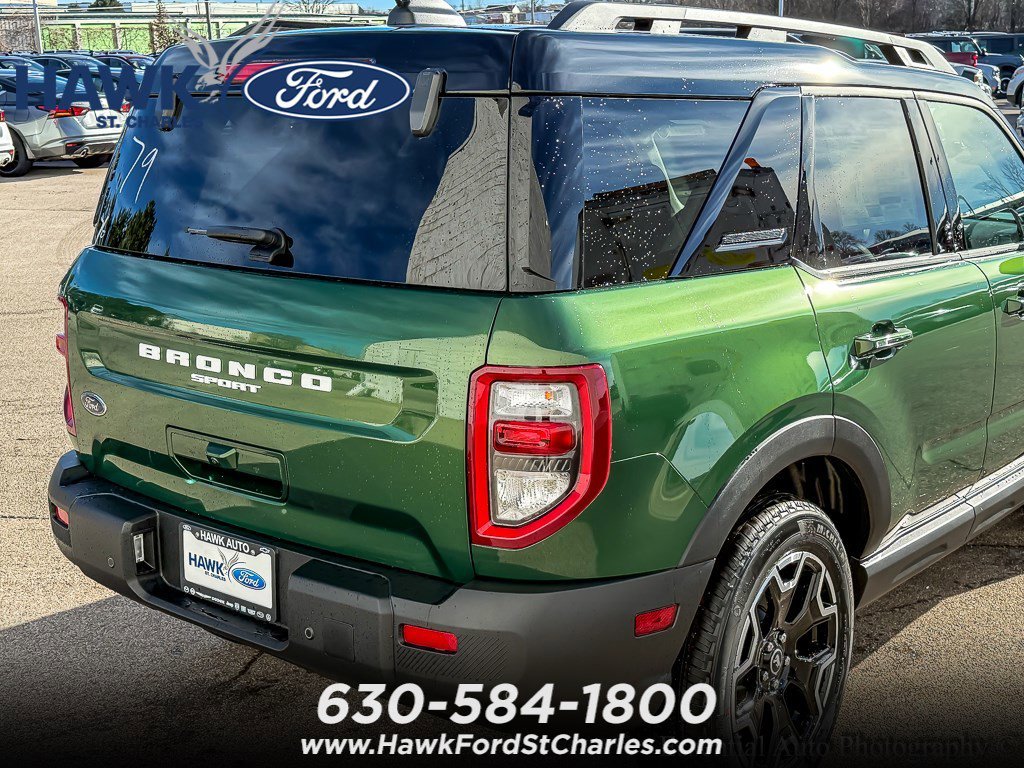 New 2025 Eruption Green Metallic Ford Outer Banks® image 6