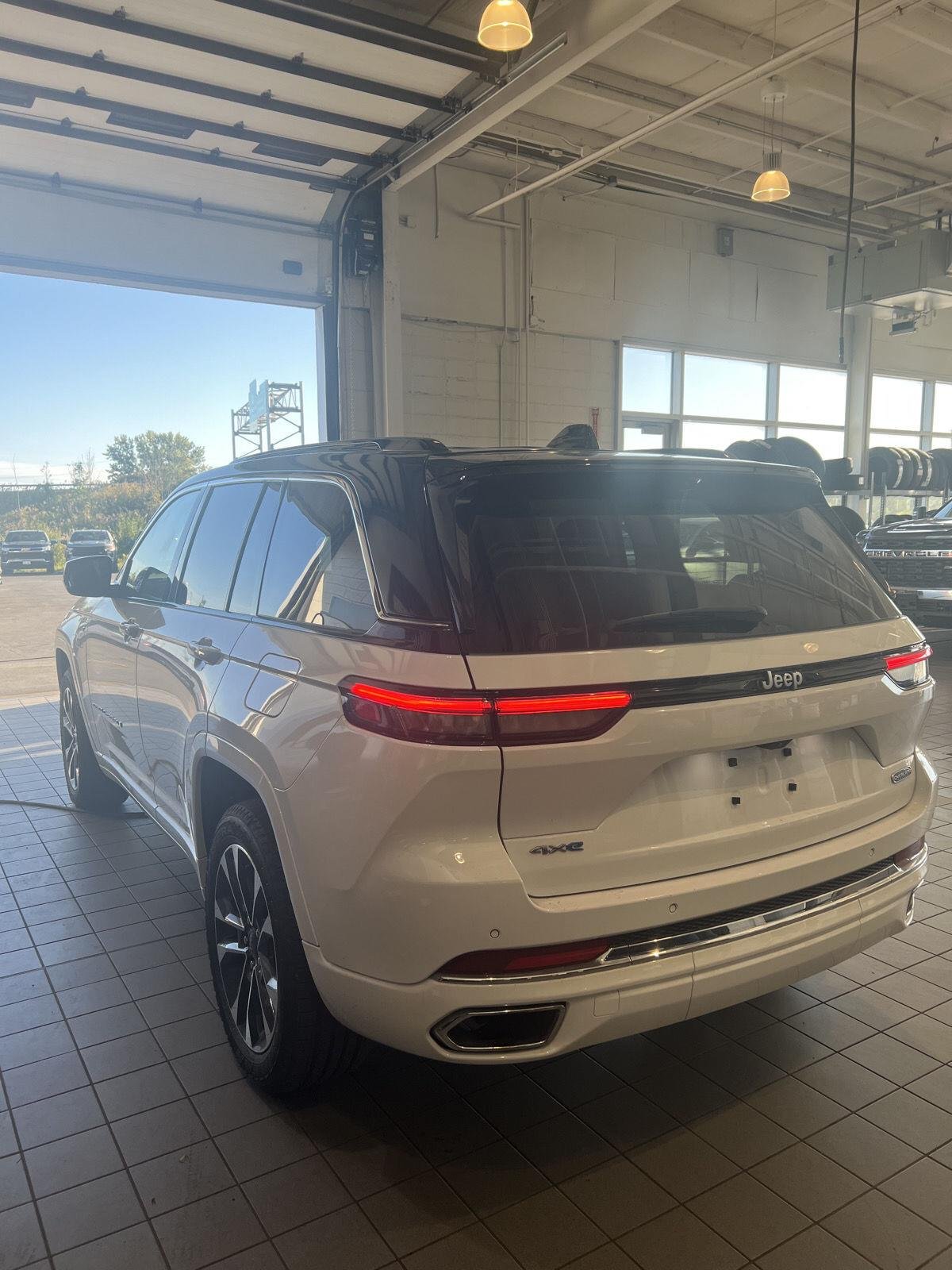 Used 2024 Bright White Clearcoat Jeep Overland image 43